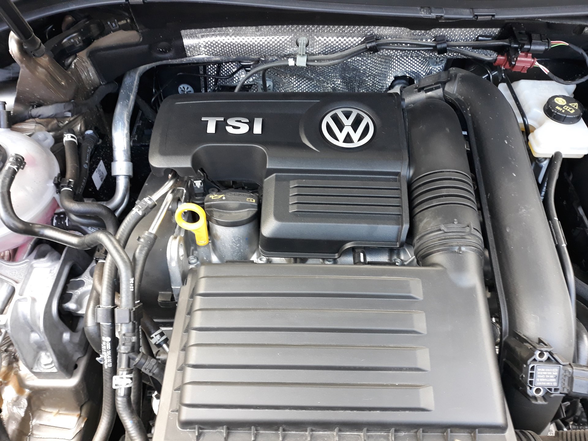 Тигуан 2 1.4 125 двигатель. Тигуан 150 л.с двигатель. Фильтр воздушный Тигуан 1.4 150 л.с 2019. VW Tiguan 2019 1.4 150лс двигатель.