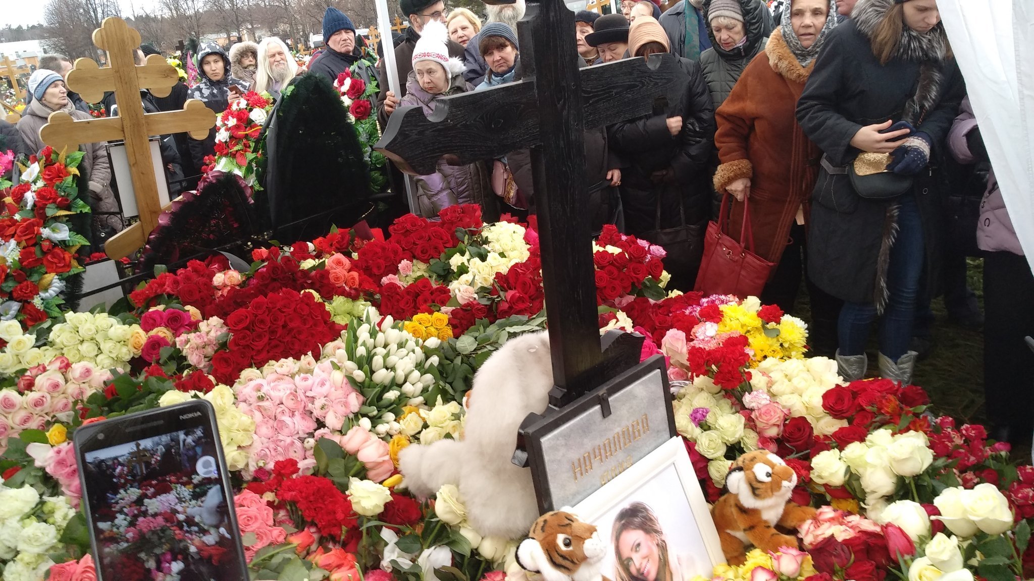 Другие гибнут. Похороны Ратмира Шишкова.