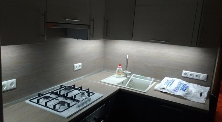 Розетки над столешницей