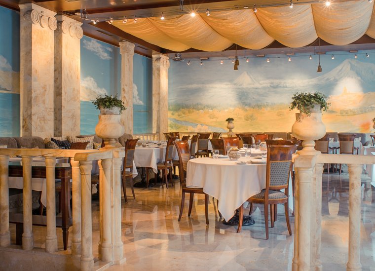 Фасады ресторанов грузинских кухни