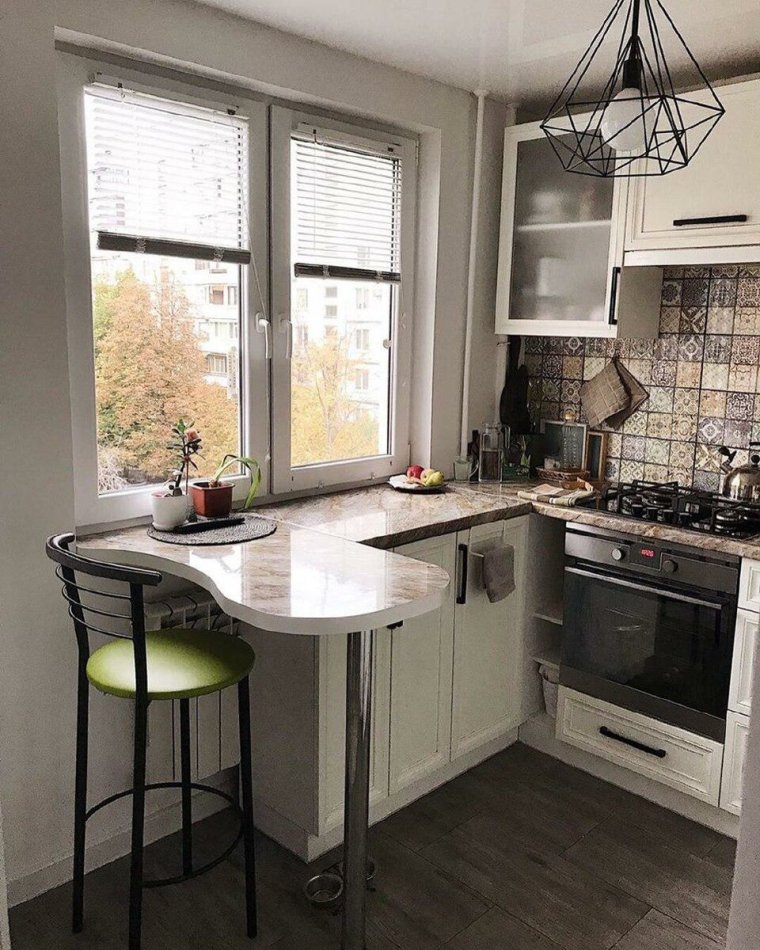 Обеденная зона в хрущевской кухне