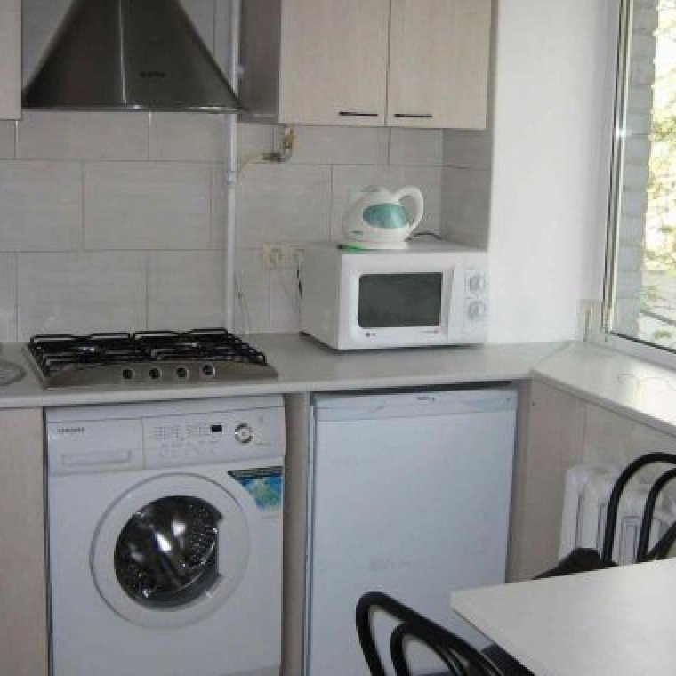 Ремонт кухни со встроенным мусоропроводом