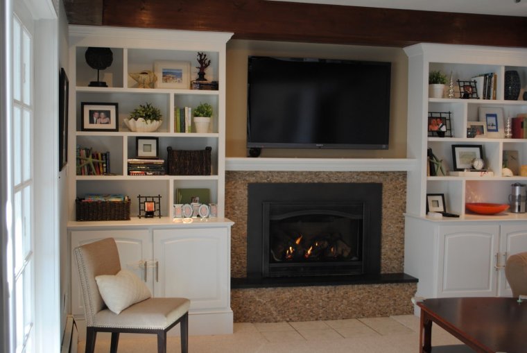 Интерьеры с камином и аркой