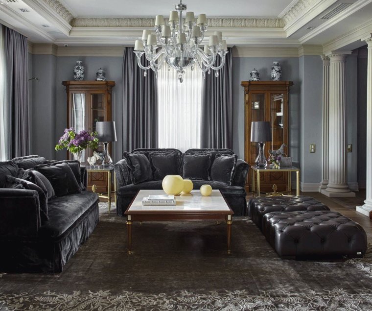 Гостиная в классическом стиле с темной мебелью