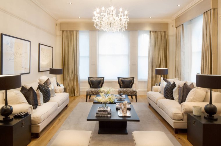 Современная гостиная в бежевых тонах