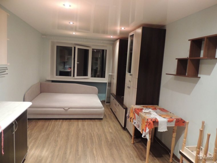 Интерьер комнаты в общежитии 17 кв.м