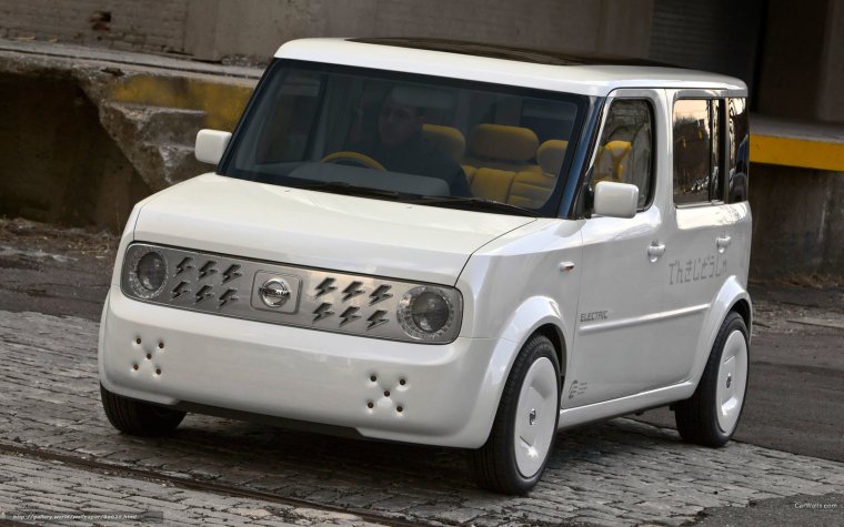 Toyota похожая на Nissan Cube