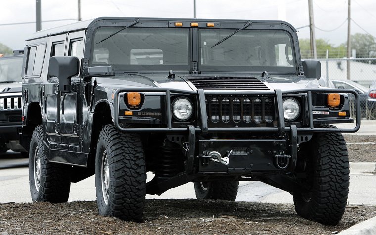 Машины оранжевые квадрат