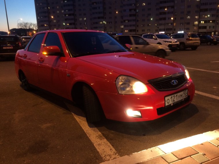 Приора 2 красная