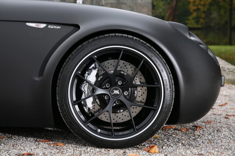 Wiesmann Roadster mf5 v10 Black bat