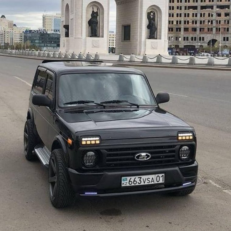 Нива 4х4 Урбан черная