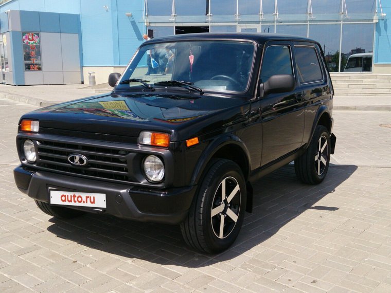 Лада Нива Урбан черная