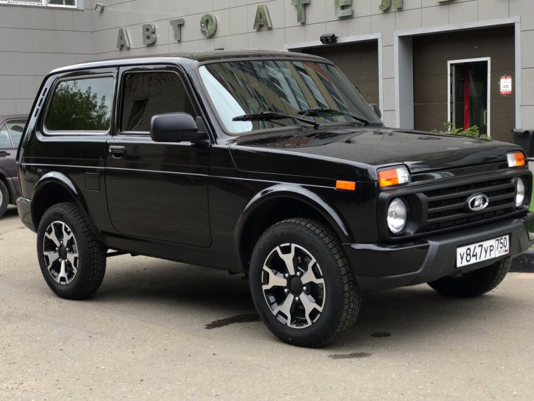 Лада 4x4 Урбан черная