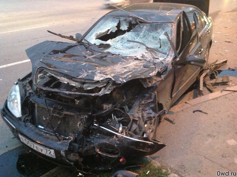 Mercedes s63 битый