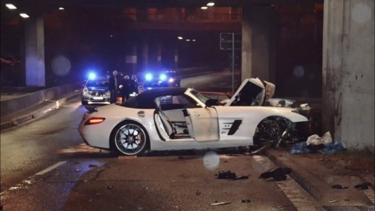 SLS AMG авария