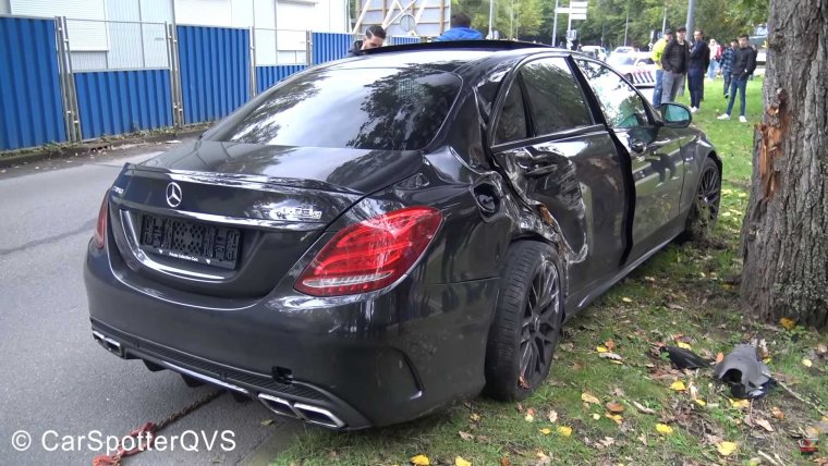 Мерседес s63 AMG разбитый