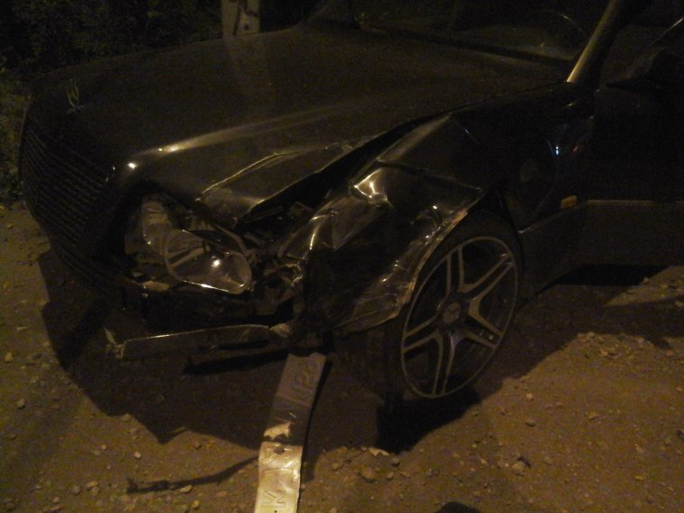 Мерседес е63 AMG разбитый