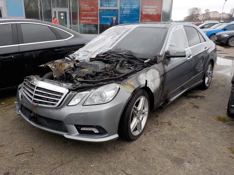 Разбитый Мерседес е200 купе