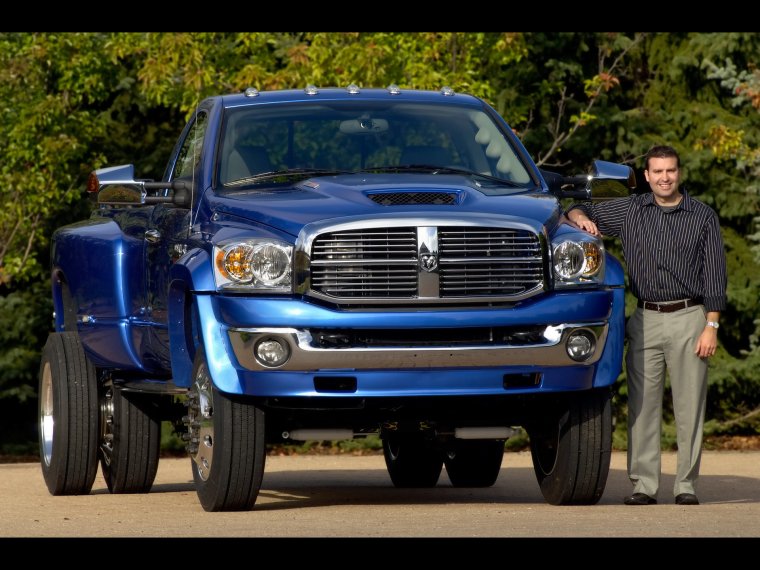Машина dodge Ram