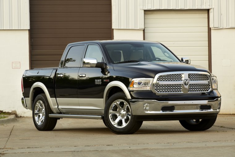 Додж пикап Ram 1500