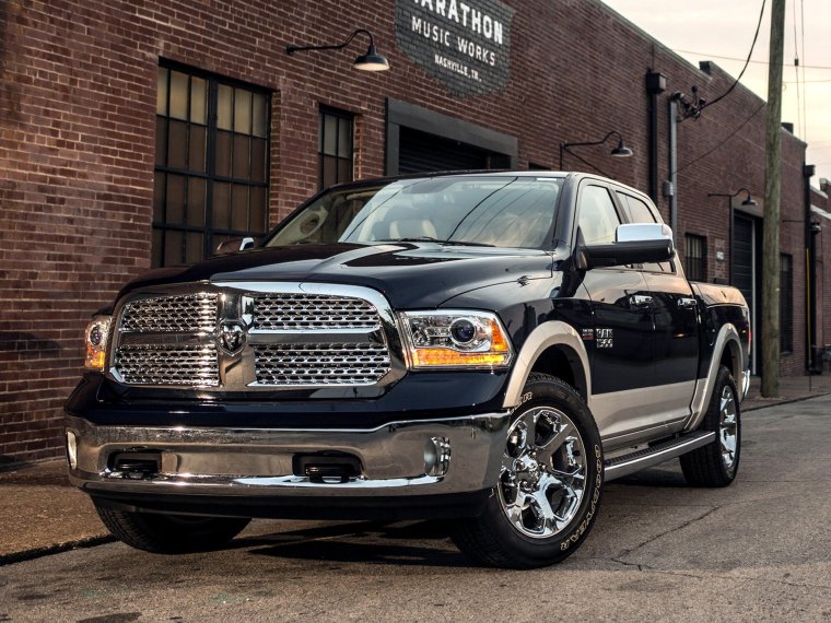 Dodge Ram 1500 Laramie Crew Cab