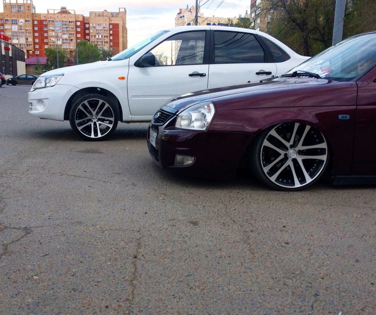 Venerdi Cosmic r18 на машине