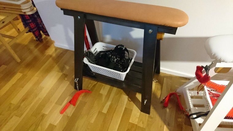 Скамейка для фиксации бдсм