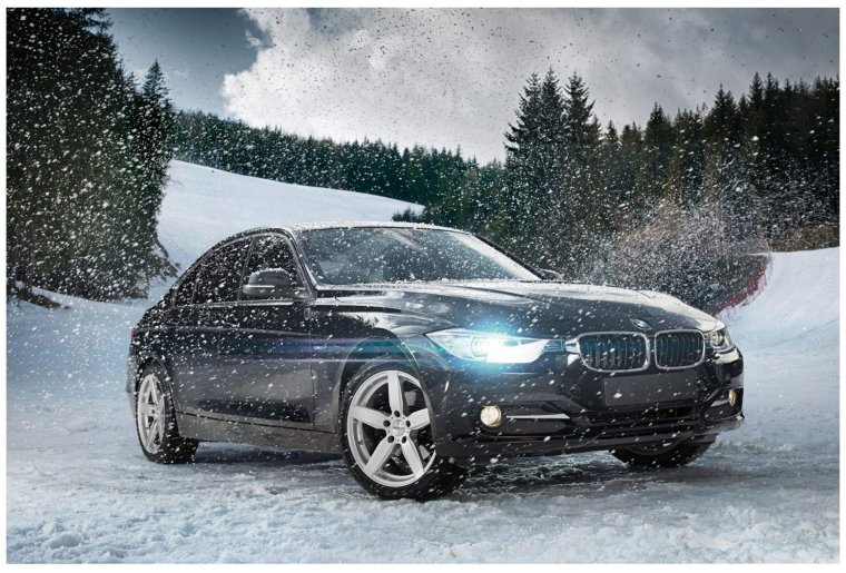 BMW В снегу