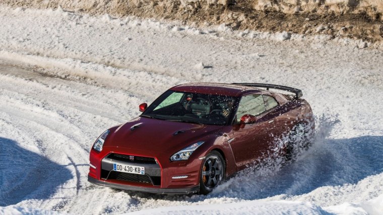 Nissan GTR Drift зимний