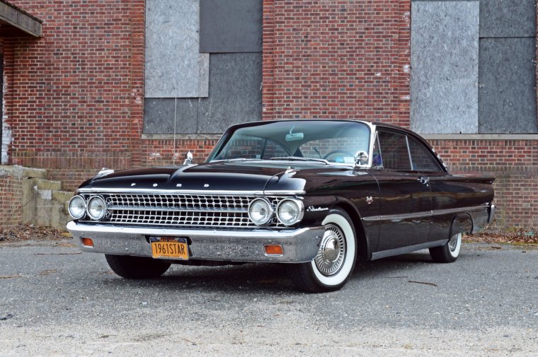 1961 Ford Starliner