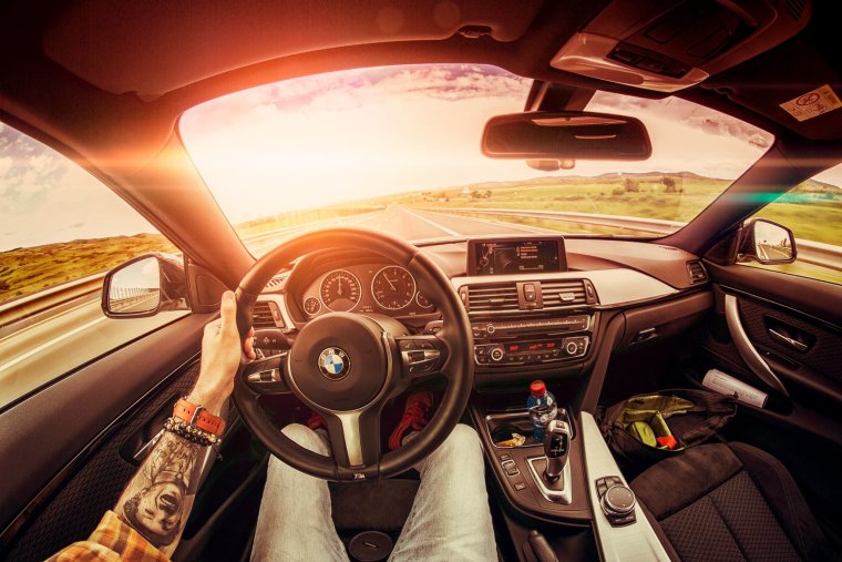 Вид за рулем машины