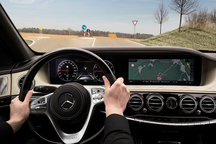 Mercedes Benz e200 Intelligent Drive Седа