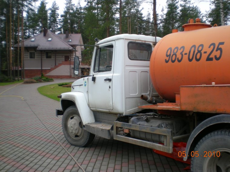 Машина ассенизатор