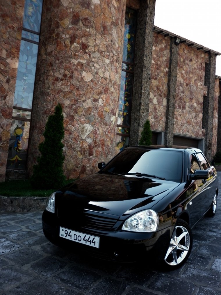 Лада Приора тюнингованная черная