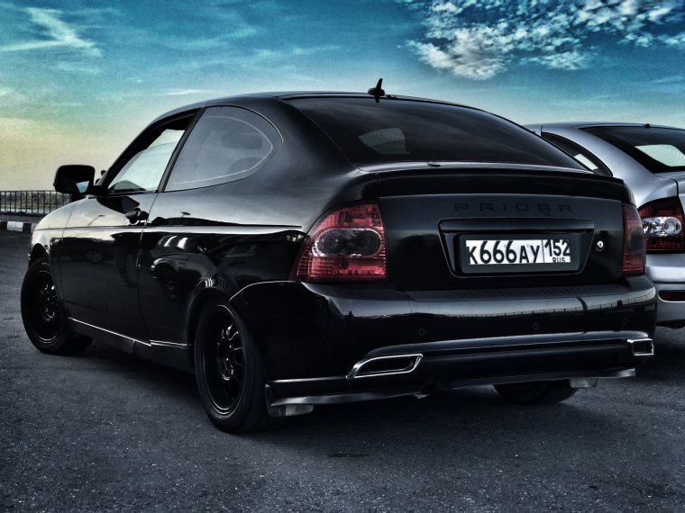 Лада Приора купе черная