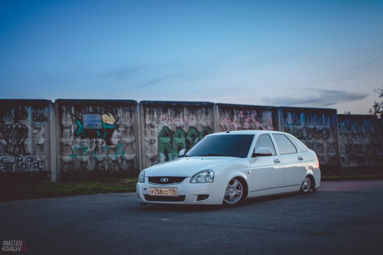 Приора хэтчбек белая БПАН