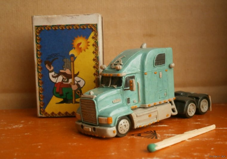 Машина из пластилина грузовик