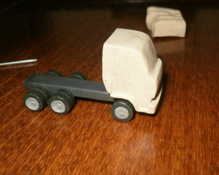 Военные машинки из пластилина