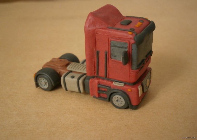 Грузовик из полимерной глины