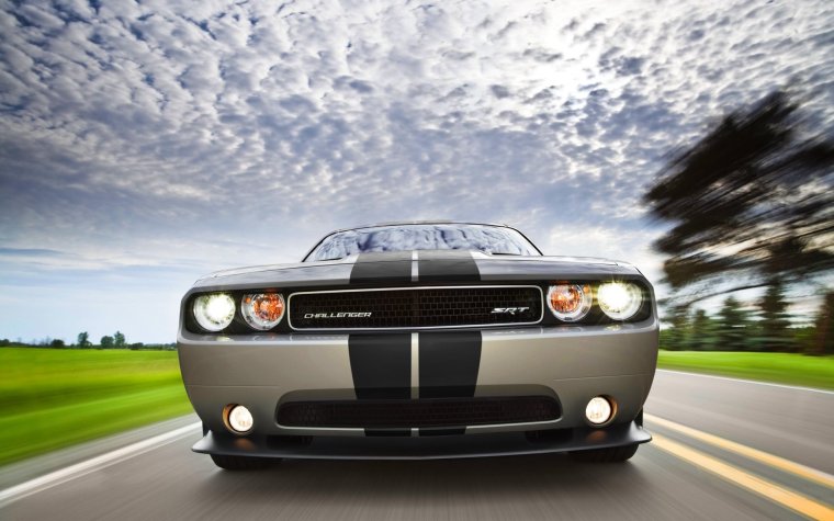 Dodge Challenger srt8 2012