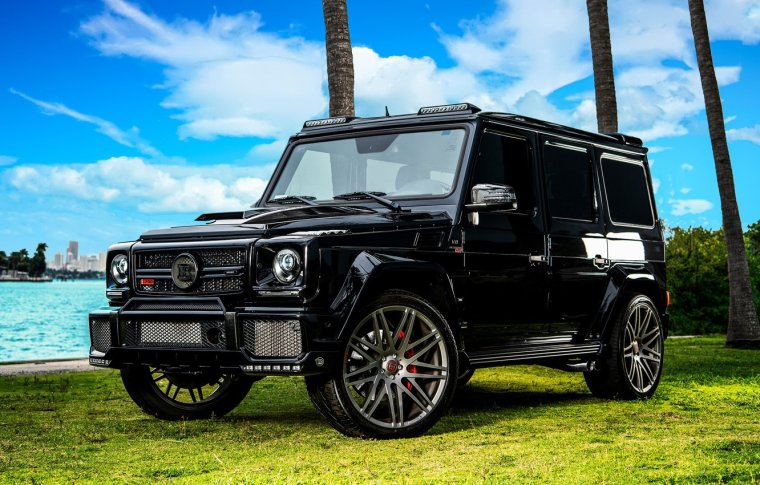 G700 Brabus w463 белый
