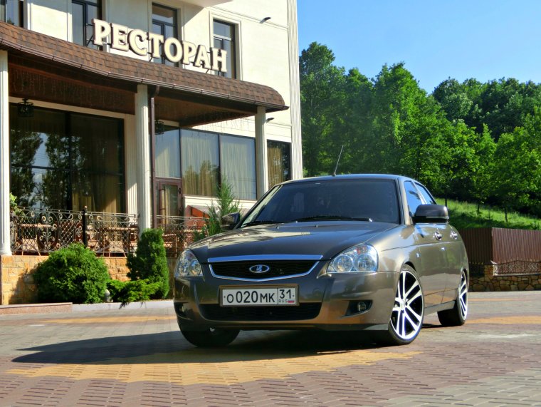 Приора 2 переделка под Люкс