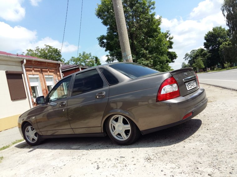 Приора кориандр седан