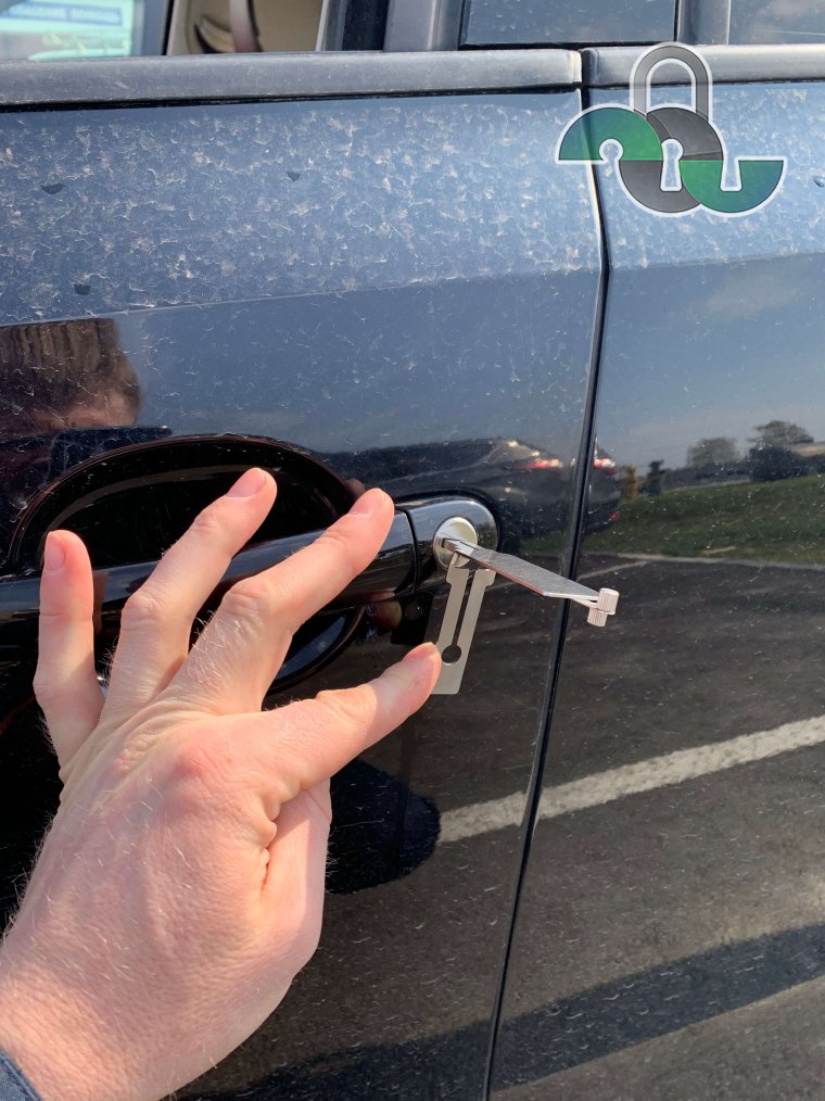 Вскрыть замок автомобиля