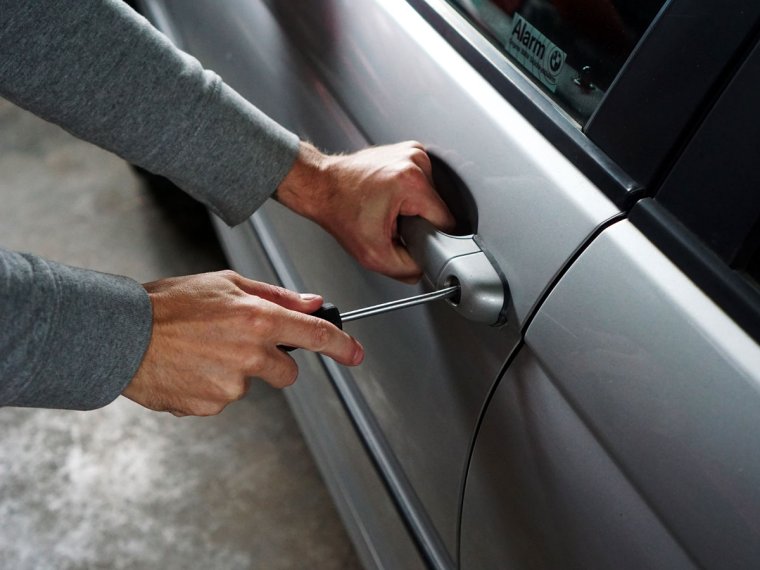 Линейка для угона авто