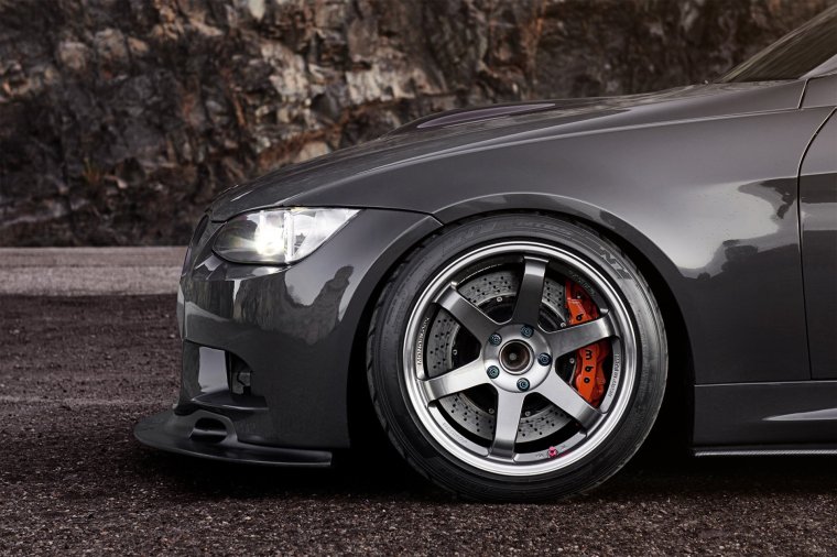 Суппорт BMW 335i