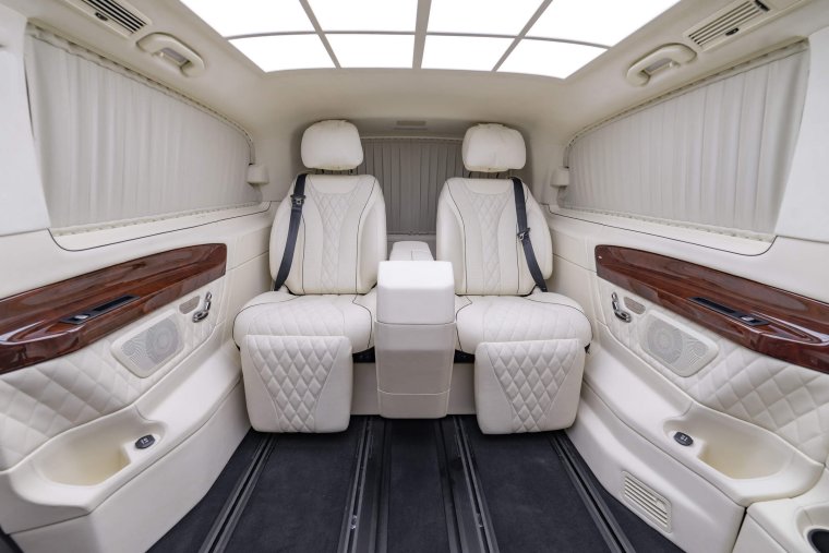 Микроавтобус Майбах салон