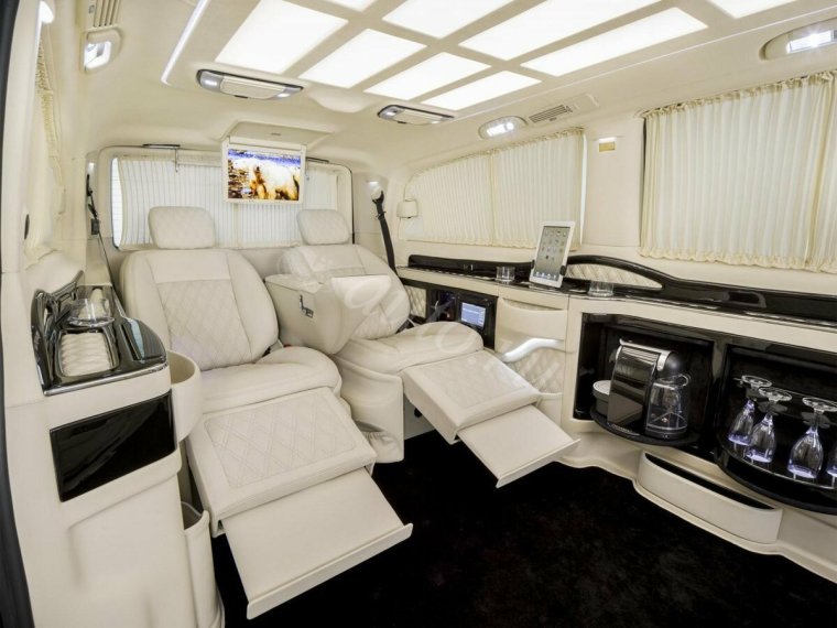 Фото самых дорогих российских минивенов