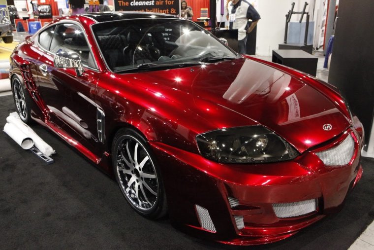 Разные тюнингованные машины