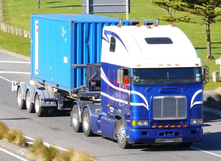 Freightliner / Фрейтлайнер FLB